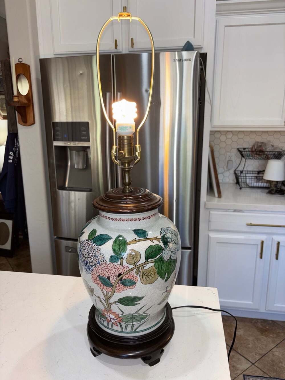 Vintage Wildwood Chinoiserie Floral Ginger Jar Table Lamp with Wooden Base